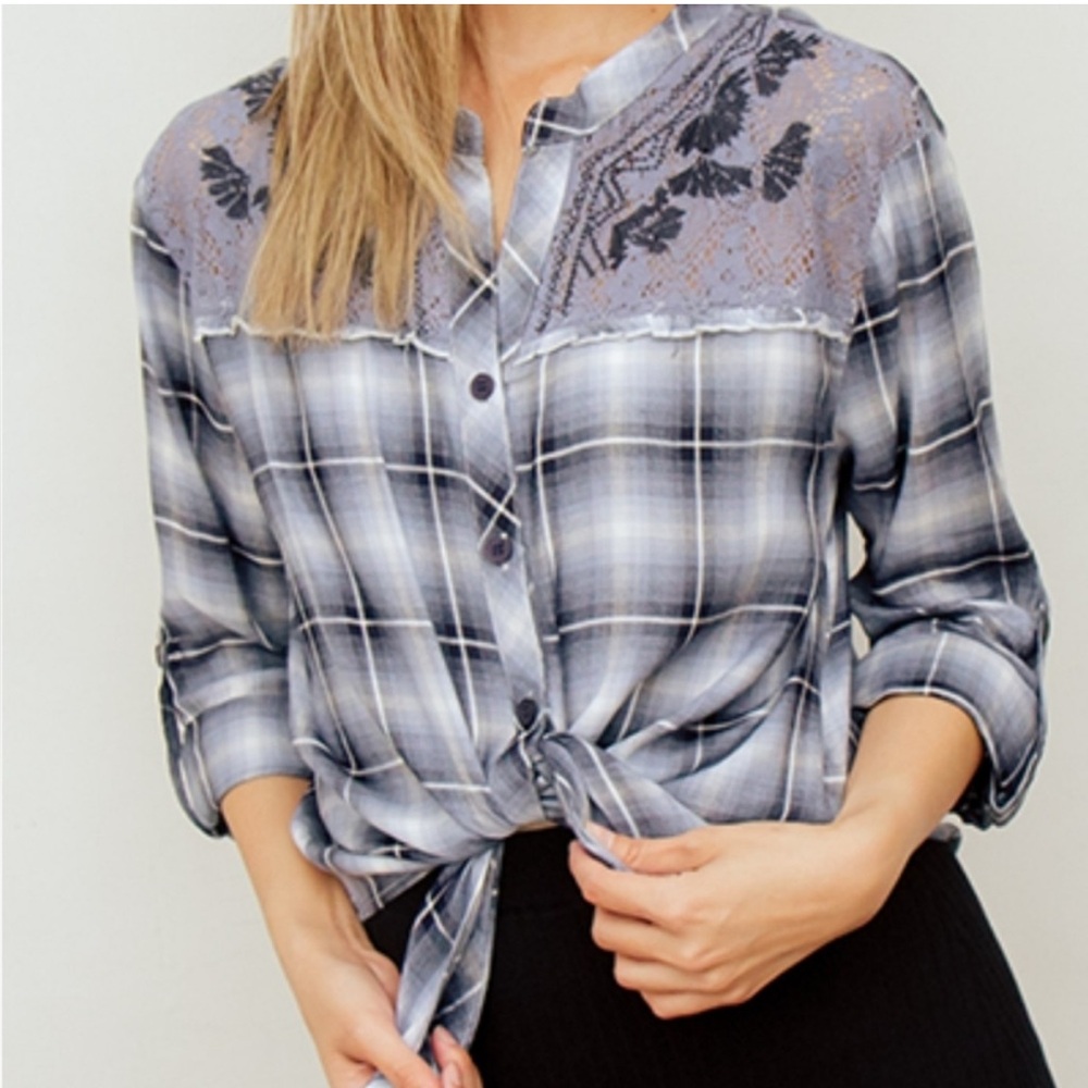 Hazel Grey Plaid Lace Detail Button Up Shirt, Size Medium